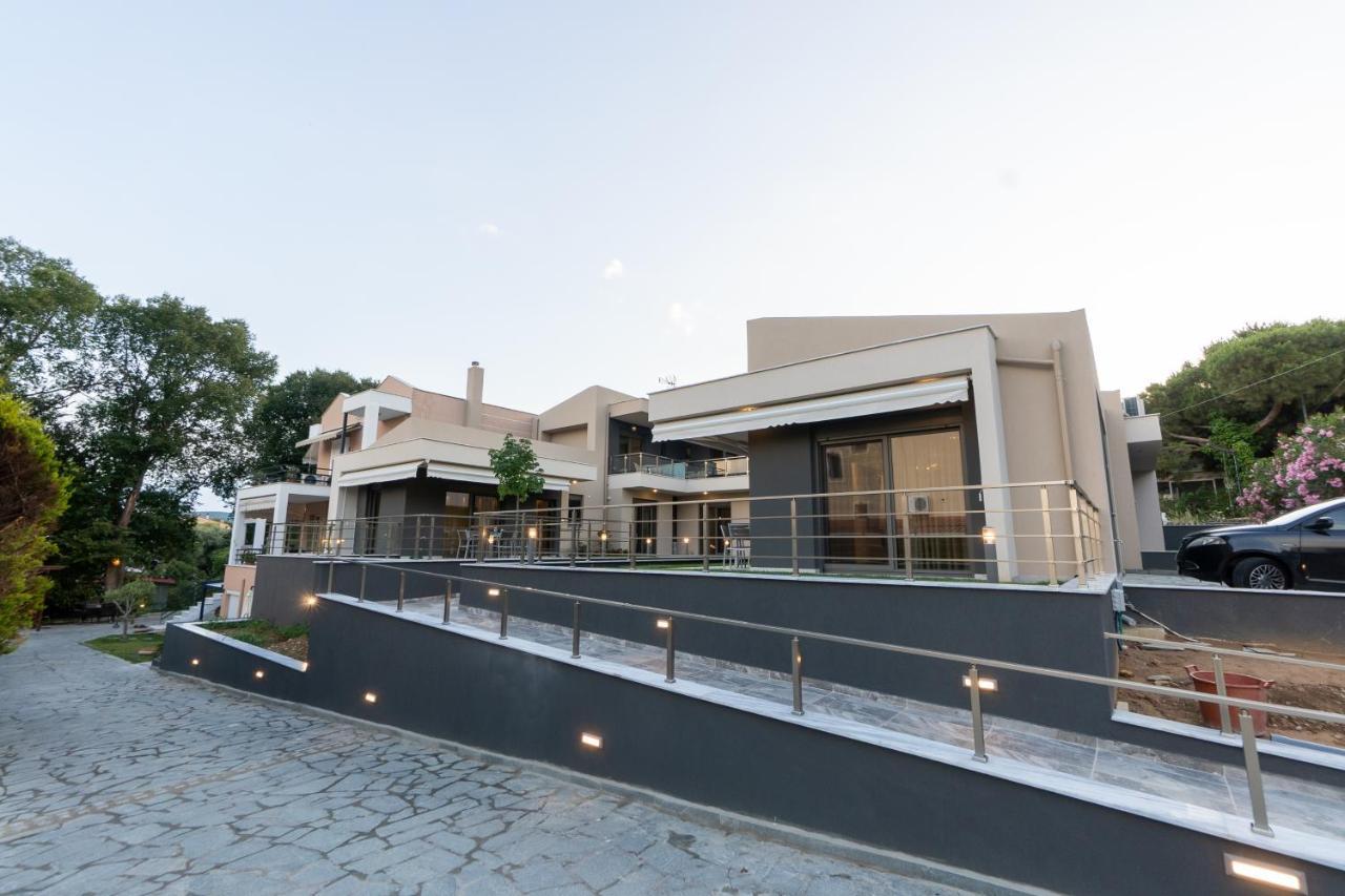 3 Doors Villas Nea Iraklitsa Exteriör bild