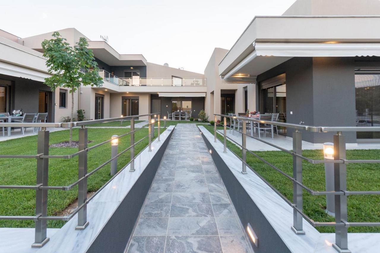 3 Doors Villas Nea Iraklitsa Exteriör bild