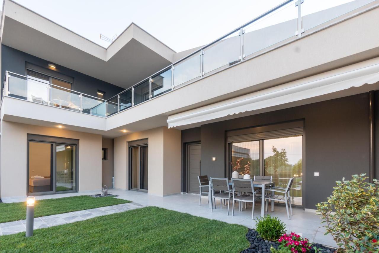 3 Doors Villas Nea Iraklitsa Exteriör bild