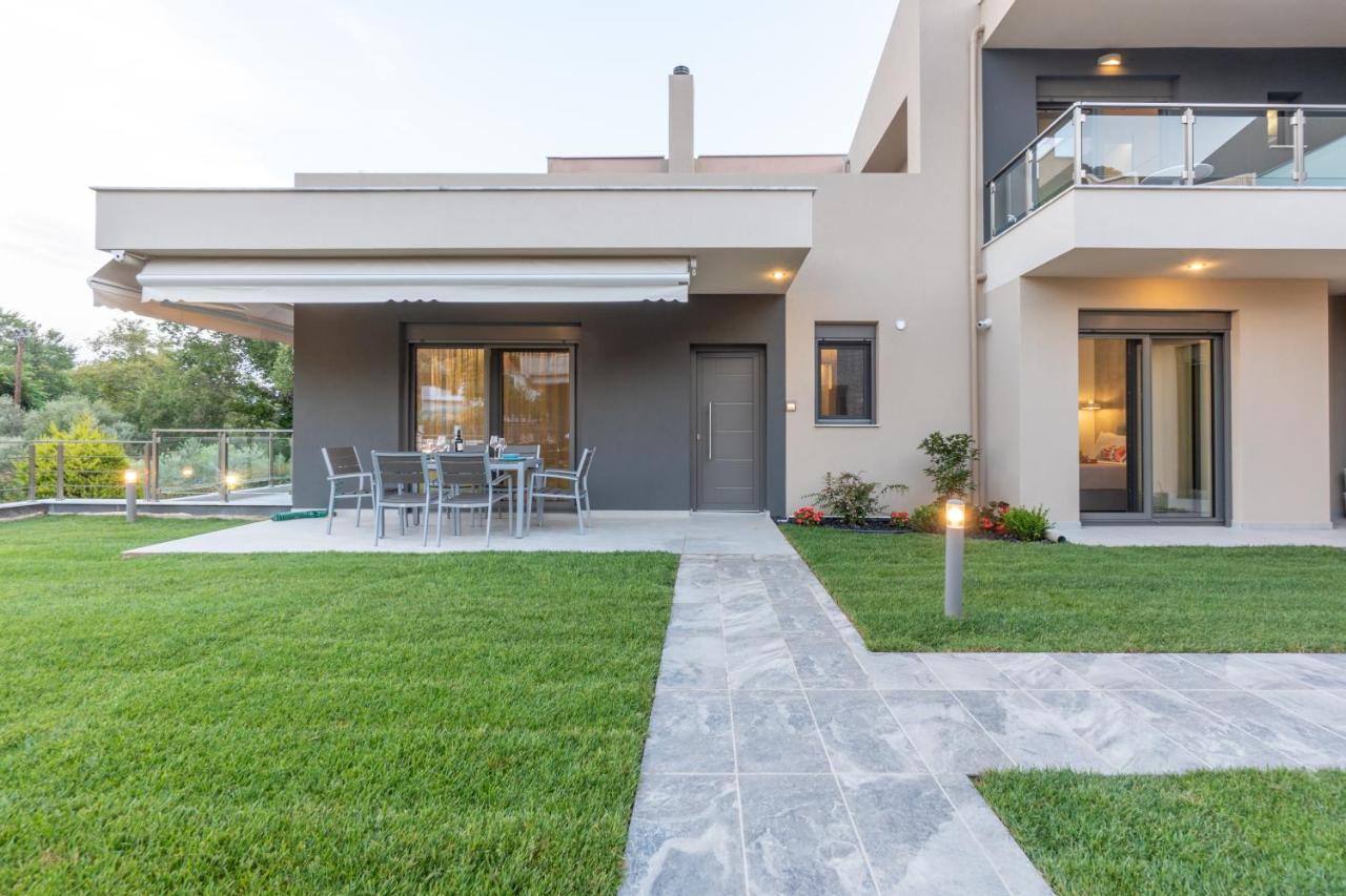 3 Doors Villas Nea Iraklitsa Exteriör bild