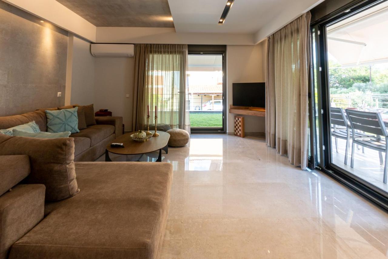 3 Doors Villas Nea Iraklitsa Exteriör bild