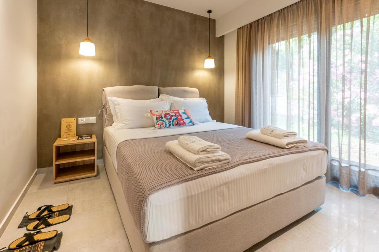 3 Doors Villas Nea Iraklitsa Exteriör bild