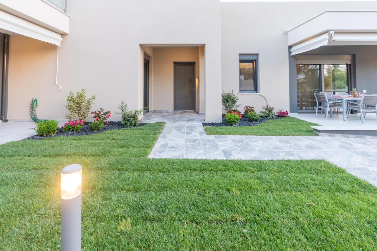 3 Doors Villas Nea Iraklitsa Exteriör bild