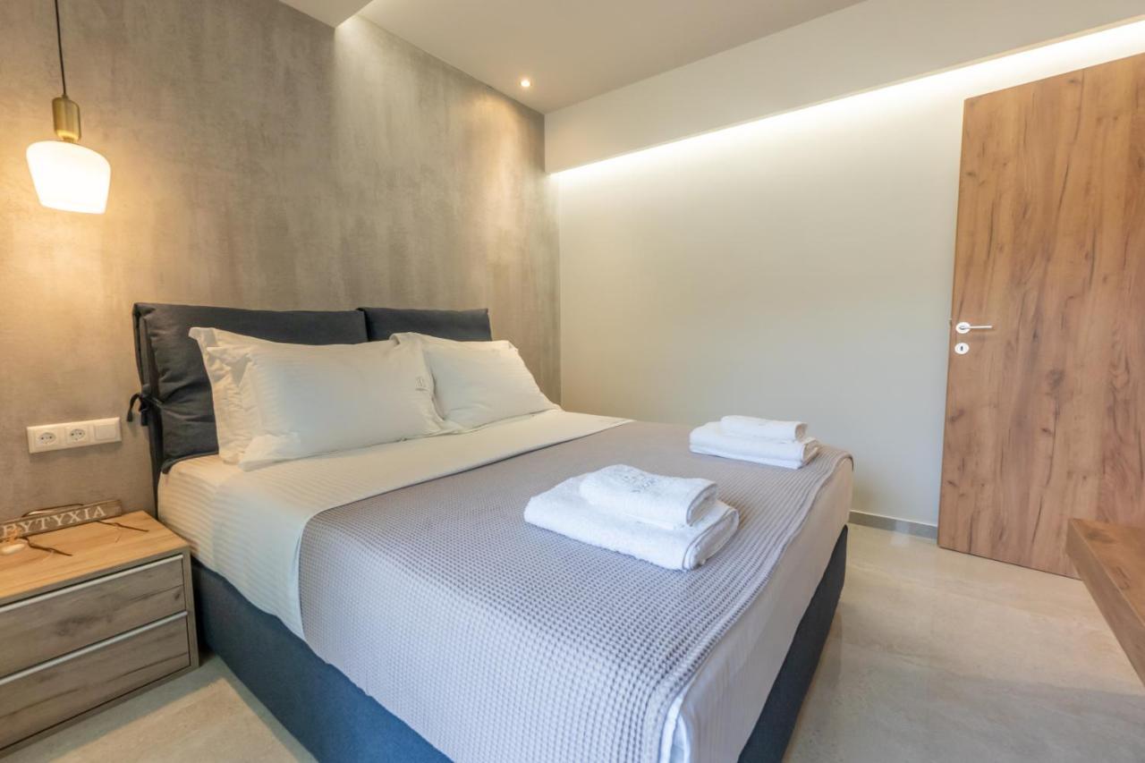 3 Doors Villas Nea Iraklitsa Exteriör bild