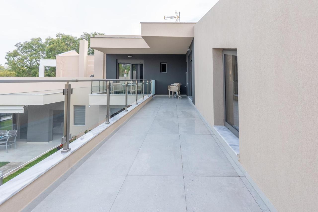 3 Doors Villas Nea Iraklitsa Exteriör bild