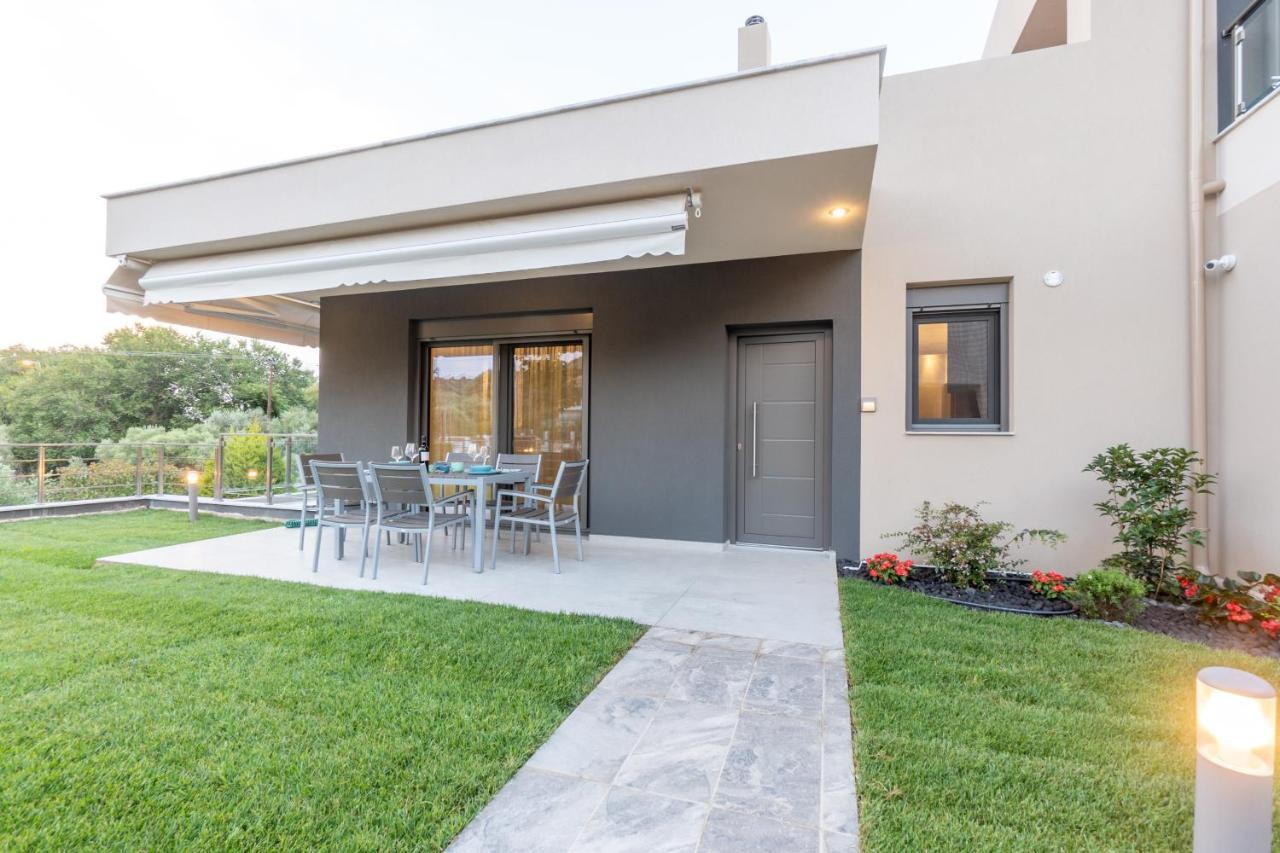 3 Doors Villas Nea Iraklitsa Exteriör bild